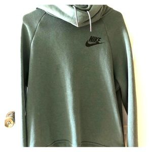 Nike pullover hoodie